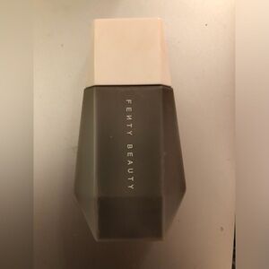 Fenty Eaze Drop Blurring Skin Tint 25